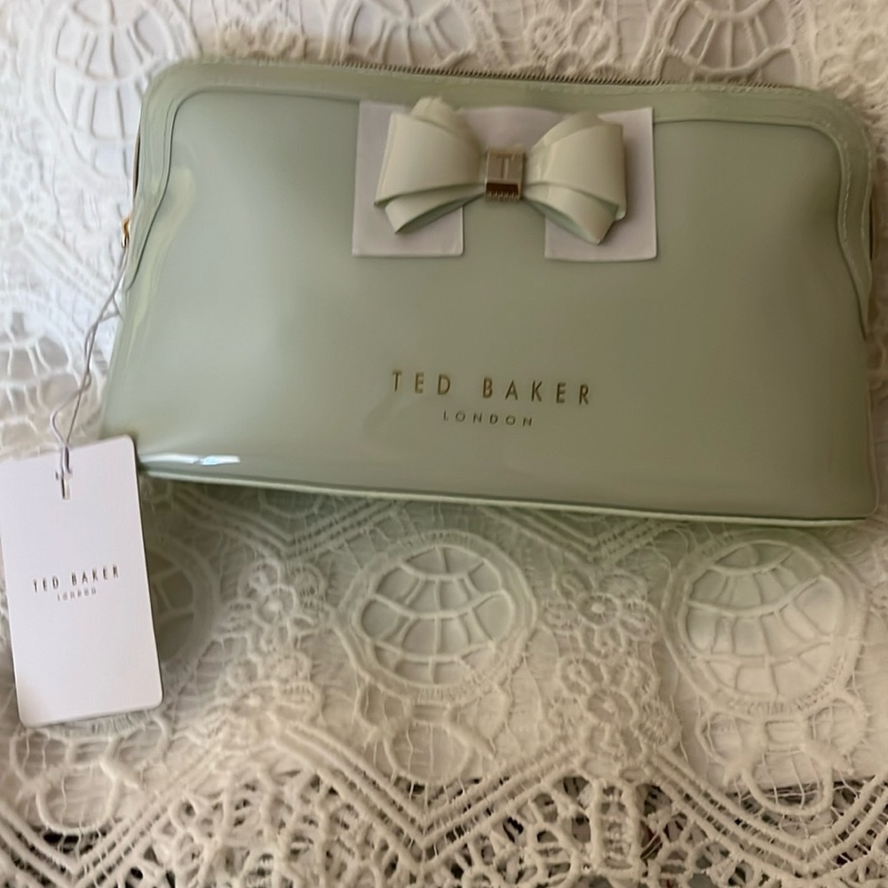 TED BAKER LARGE COSMETIC BAG
